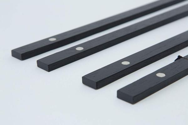 Magnetic Light Wood Frame Hanger for Photo Picture Canvas Artwork Art print Wall Hanging Set